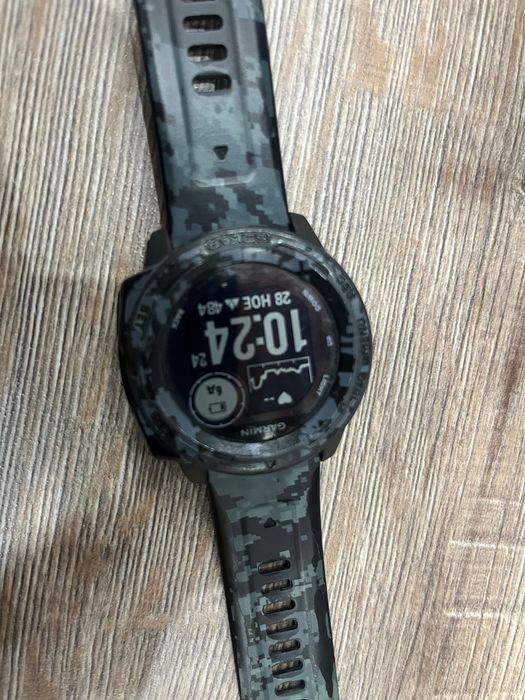 Часовник Garmin Instinct solar