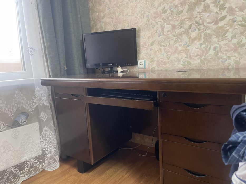 Стол письменный