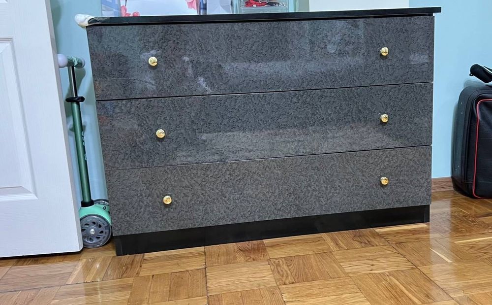 Продадим Гарнитур