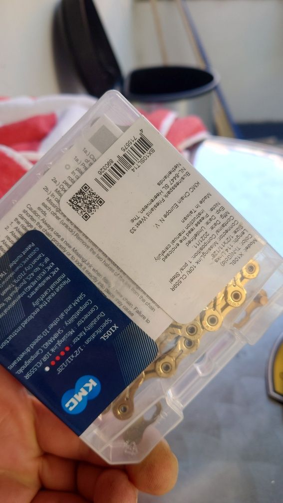 KMC X 10 -SL ultra light 114 link Gold chain