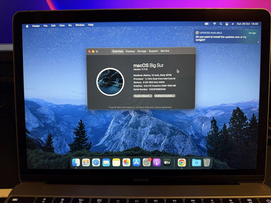MacBook 2017 cu mouse Apple