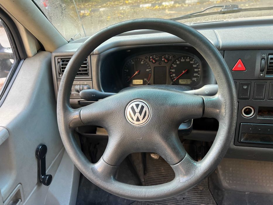 Volkswagen Transporter 4