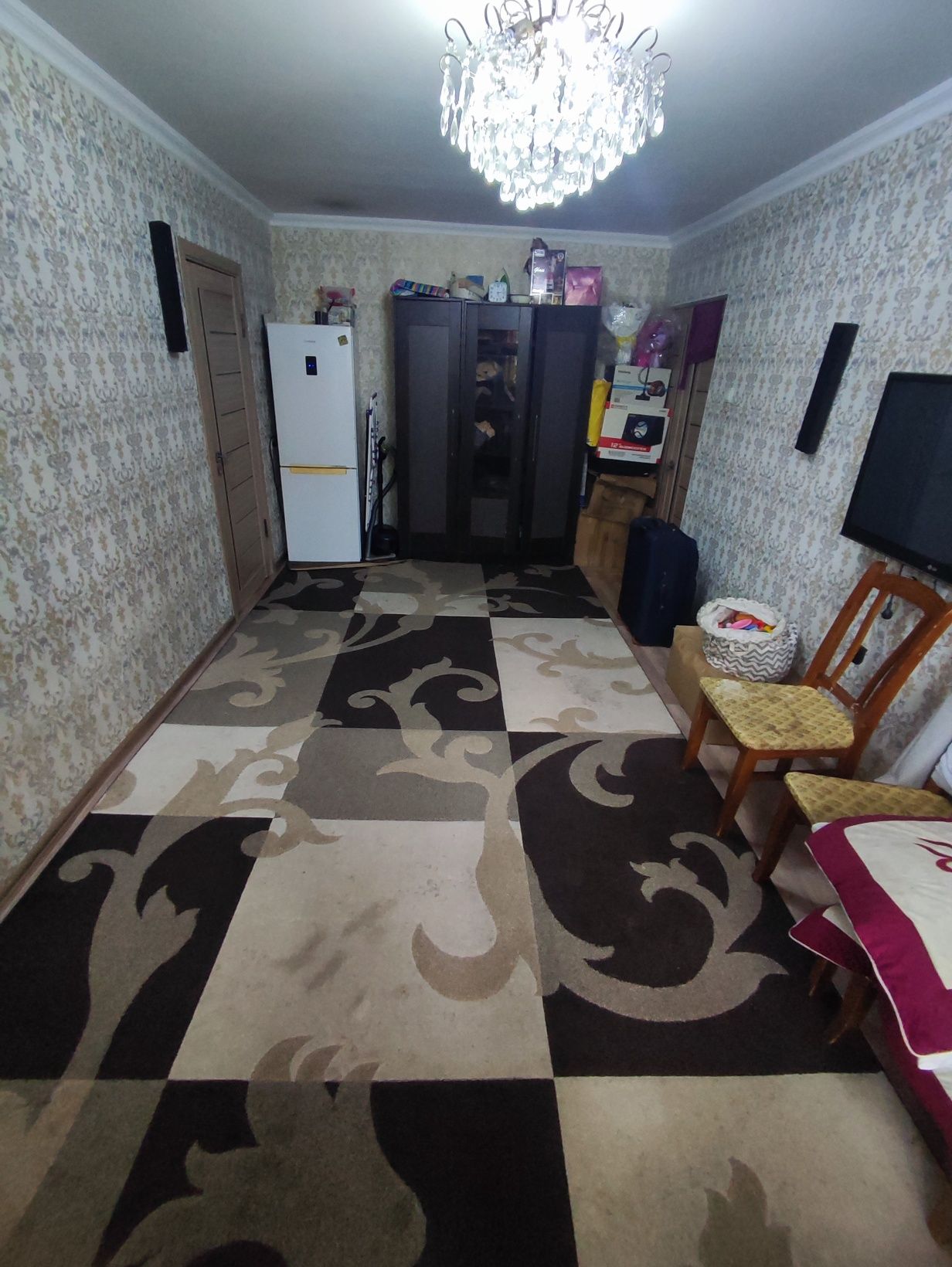 2х комн.кв. 2эт. 9мкр. 15дом