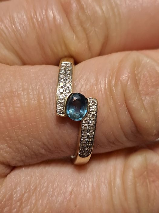 Inel aur 14 k cu safir și diamante