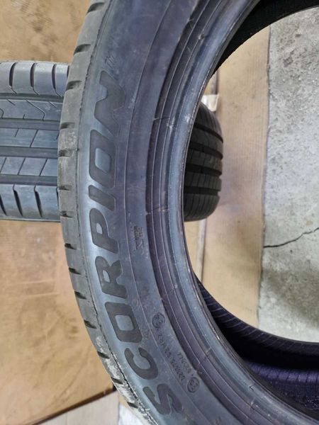 2 Pirelli R19 255/45 Anvelope de vară Dot3322