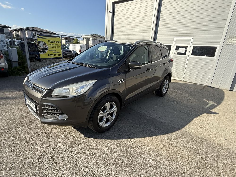 Ford Kuga manual , km reali