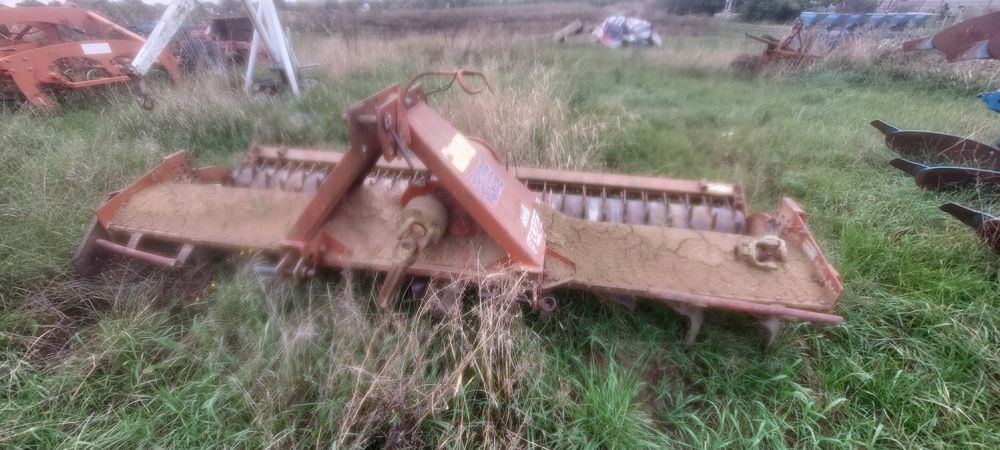 Vând Freza kuhn 3 m