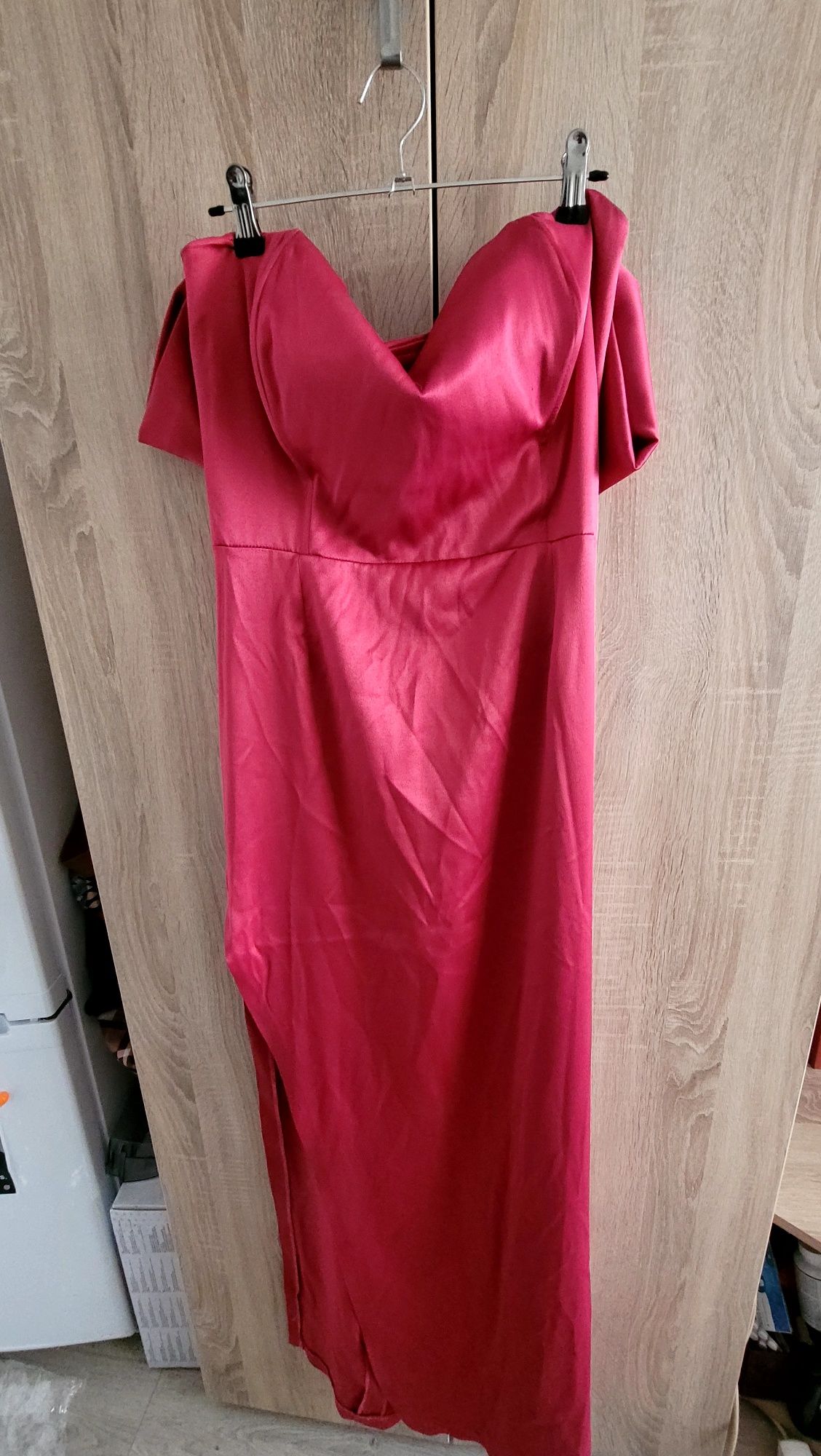 Rochie cu umerii goi L/XL