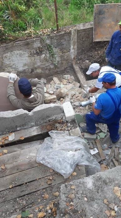 Demolări manuale decopertari gresie faianță Transport moloz