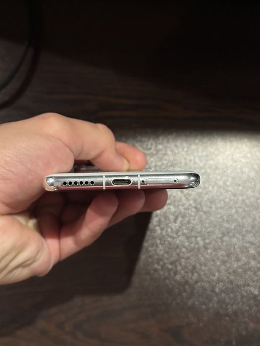 Huawei P60 Pro гаранция 2027