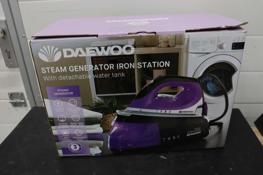Парогенератор Daewoo 2400W 1.2L, 1.2L, керамично покритие,UK щепсел!
