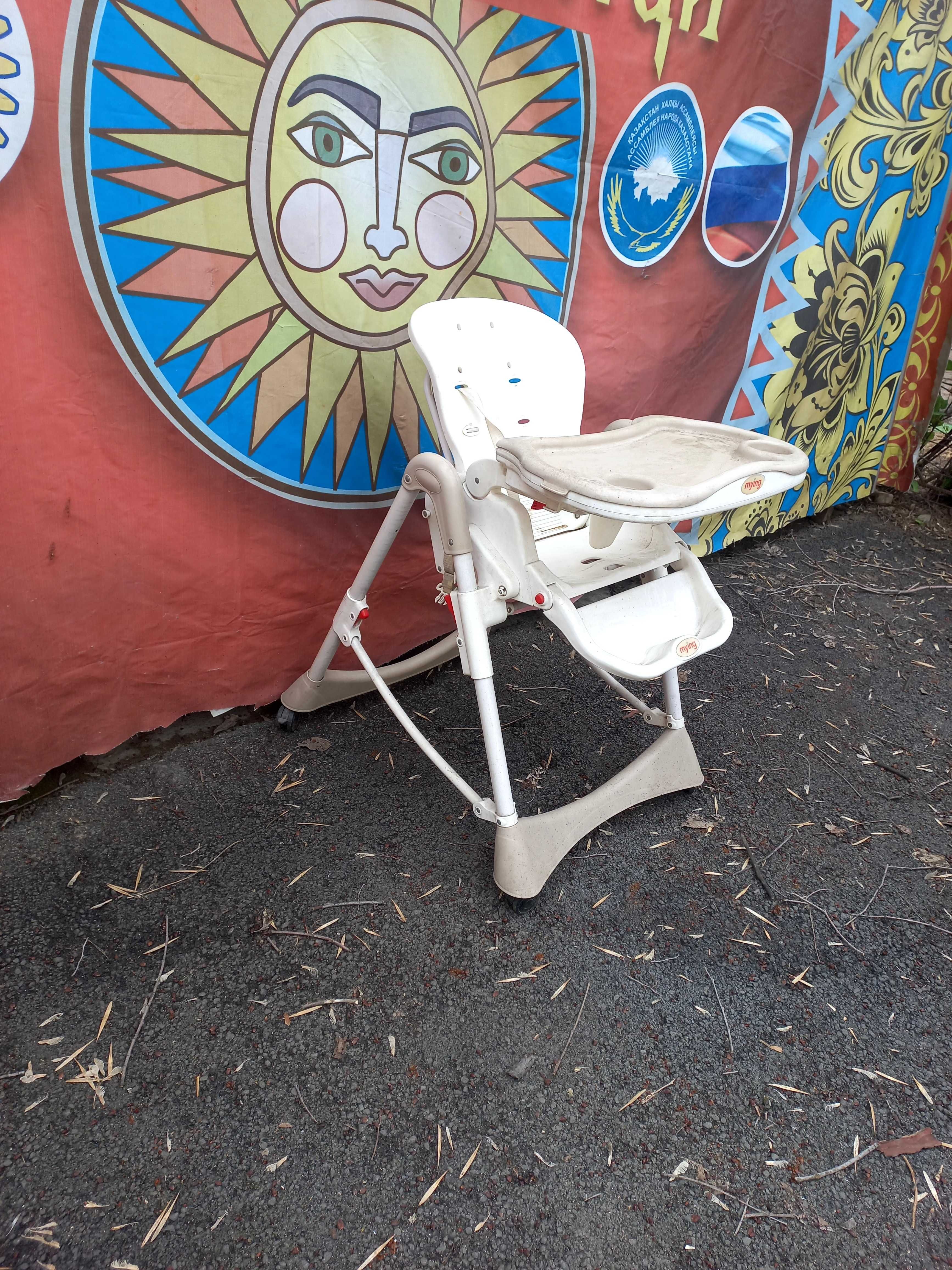 Детские стуль для питания
