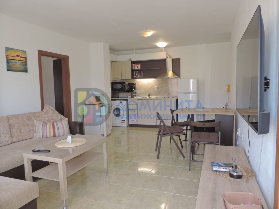 Продава се Двустаен апартамент в Приморско - 64 кв.м за 1171 €/кв.м - Снимка #1
