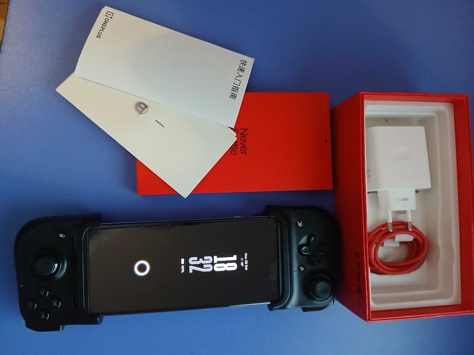 Oneplus ace3 12/256 snapdragon 8 gen 2 batareyka emkost 94 %