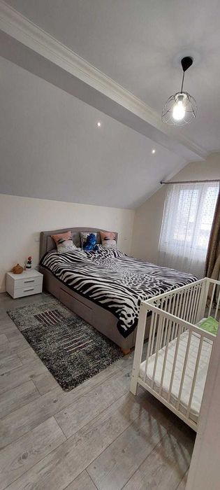 Casă de vânzare .Dorna Candrenilor