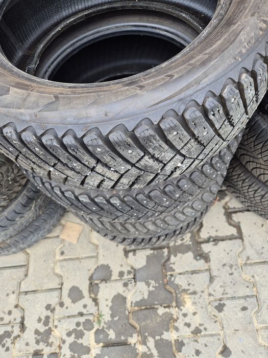 Anvelope de iarna 185/60/15 185 60 15 Goodyear Ultragrip