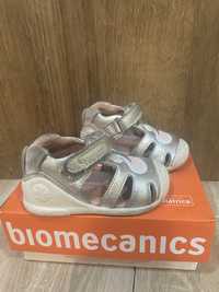 Детски обувки biomecanics