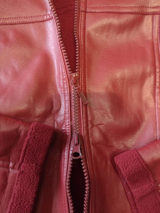 Много топличко кожено яке с поларена подплата.