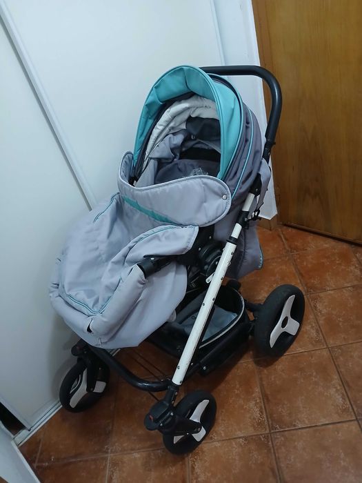 Vand cariucior pentru copii si bebelusi 3 in 1