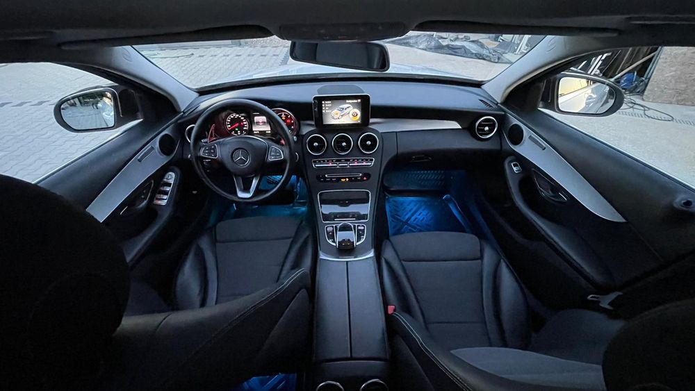 vând sau schimb Mercedes Benz C class 220 d