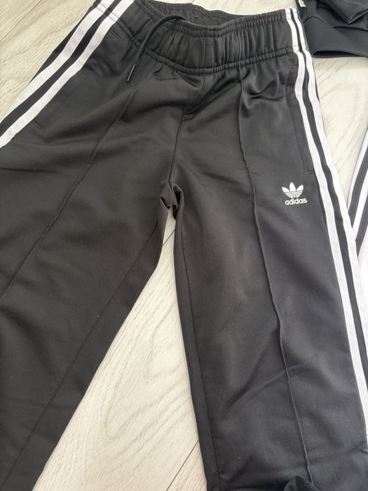 Lot Adidas Originals fete 8-9 ani
