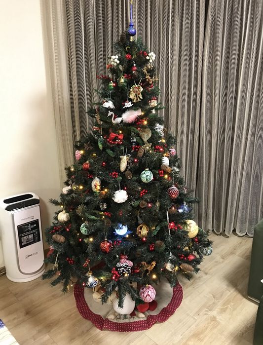 Коледна елха с шишарки 200 см