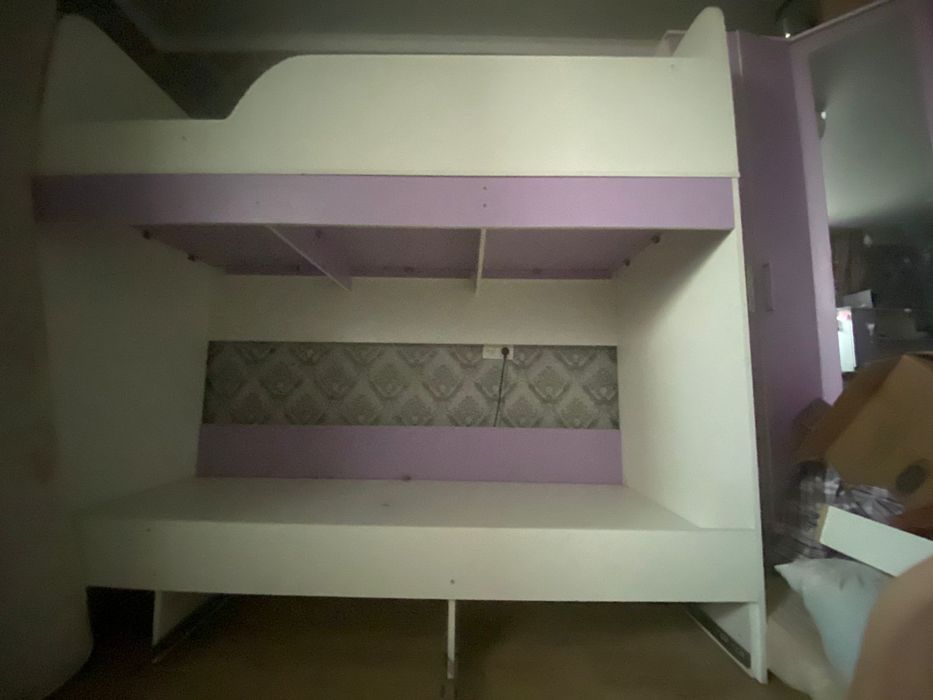 Продаётся кровать двухъярусная