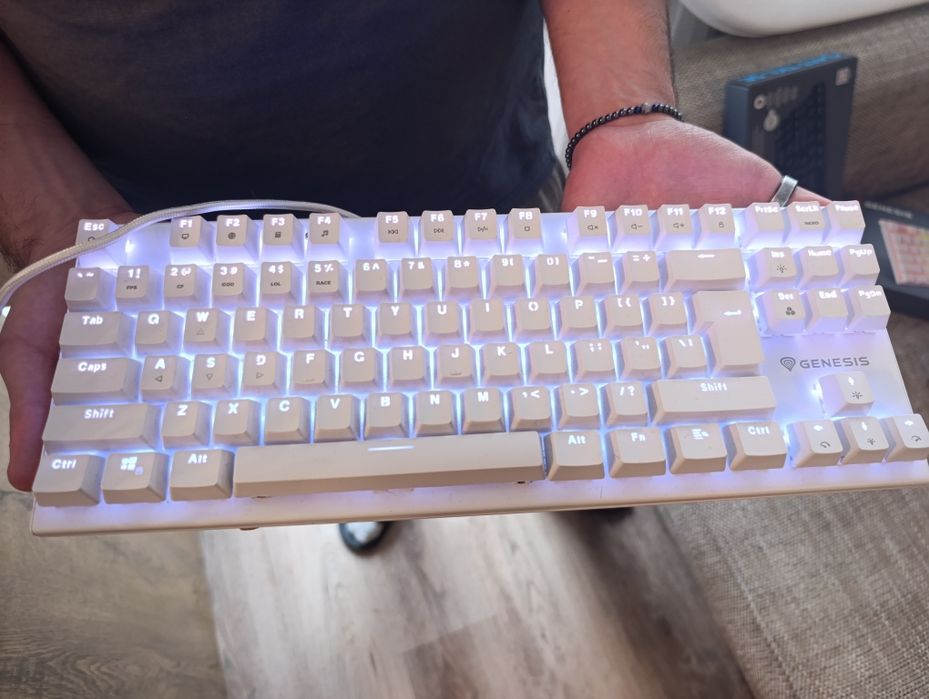 Клавиатура Genesis Thor 303TKL