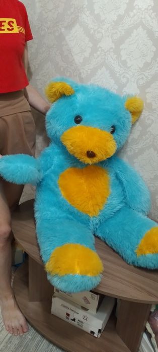 Продаётся медведь-мягкая игрушк