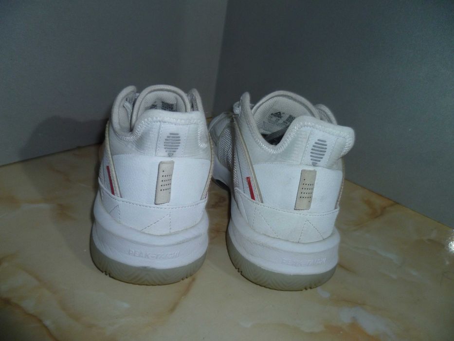 PEAK спортни обувки