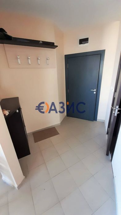 Продава се Двустаен апартамент в к.к. Слънчев бряг - 75 кв.м за 980 €/кв.м - Снимка #3