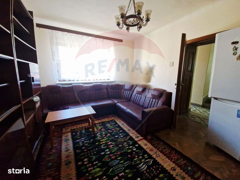 Casă / Vilă  str. Ana Ipatescu S+P+1 , 5 camere , teren - 252 mp