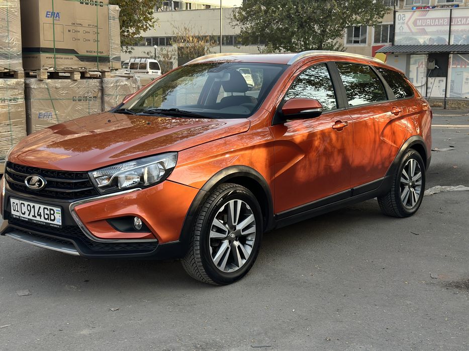 Lada Vesta Cross 1.8 2019 год пробег 116000 км, багажник пятно,автомат