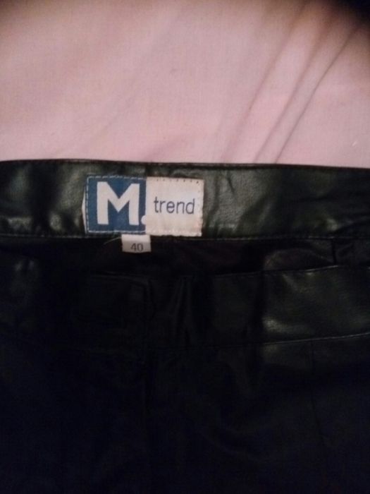 Pantaloni imitație piele
