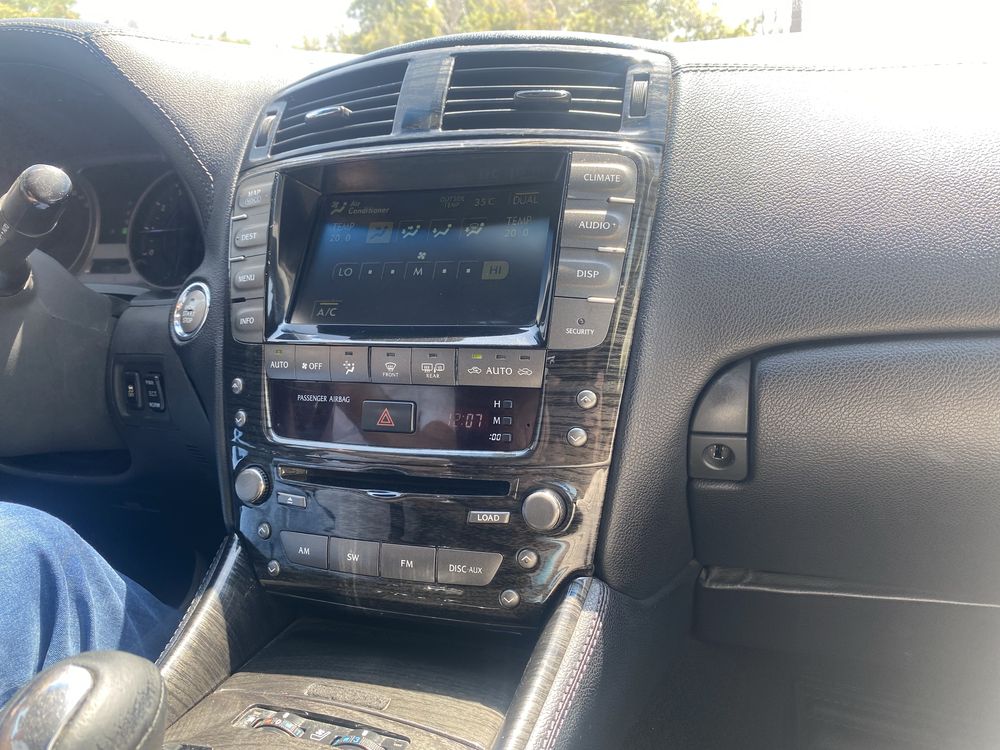 Lexus is 300 full