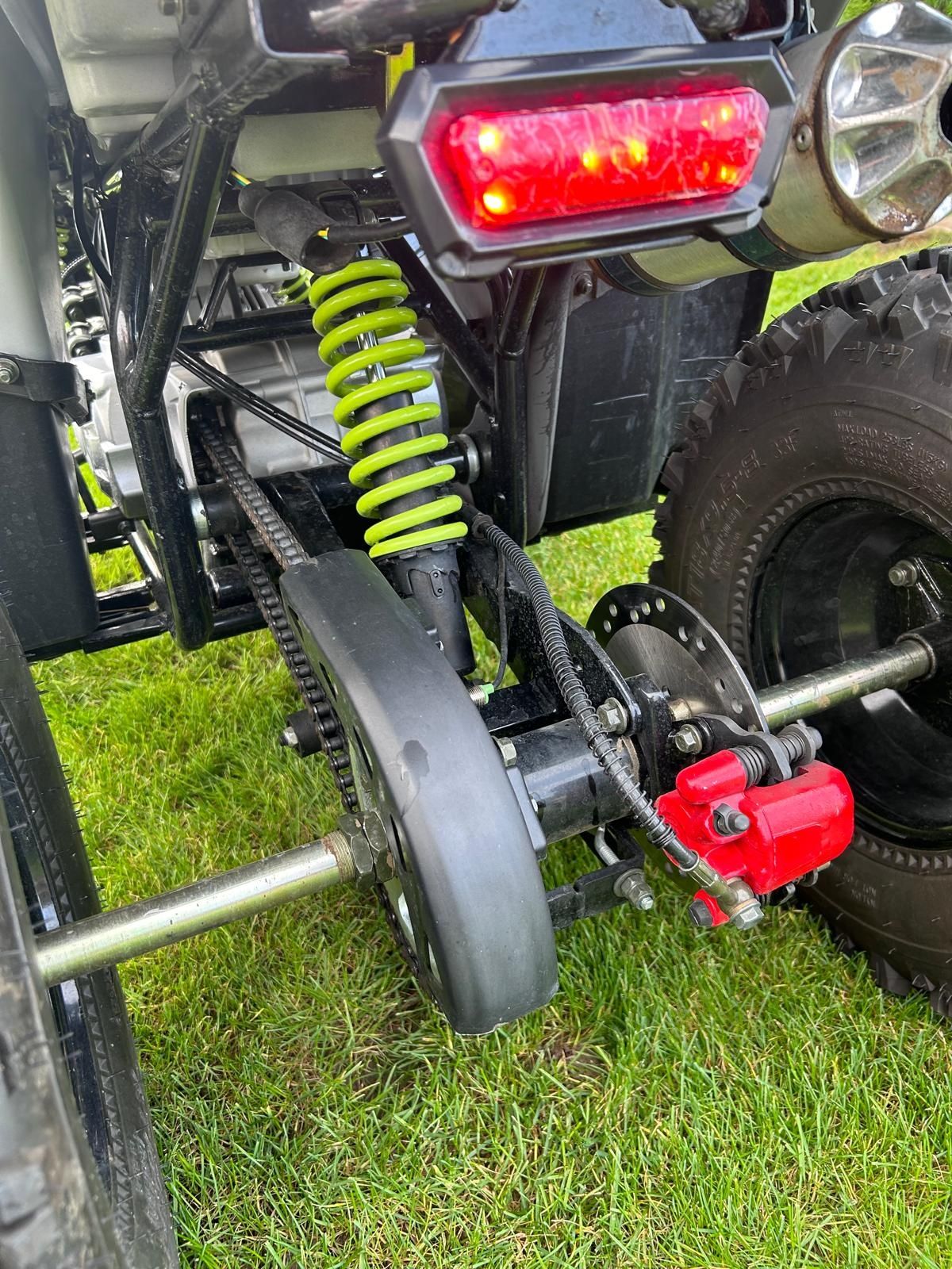 Vând ATV 125cp roți 8'' Benzina 4T