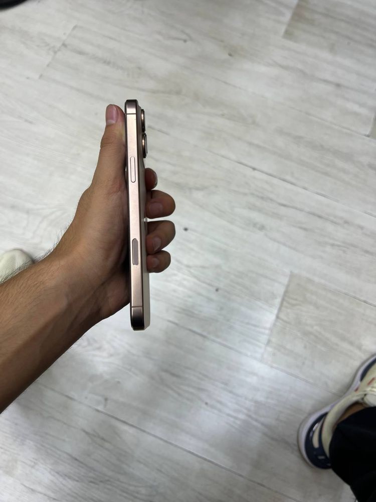 Iphone 16 pro max kar dak!