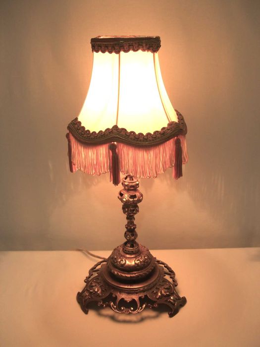 Veioza sec 19, bronz sculptural, Baroc Victorian Anglia, antic