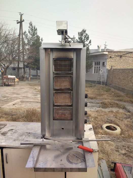 Шаурма гушт пиширадиган ускуна