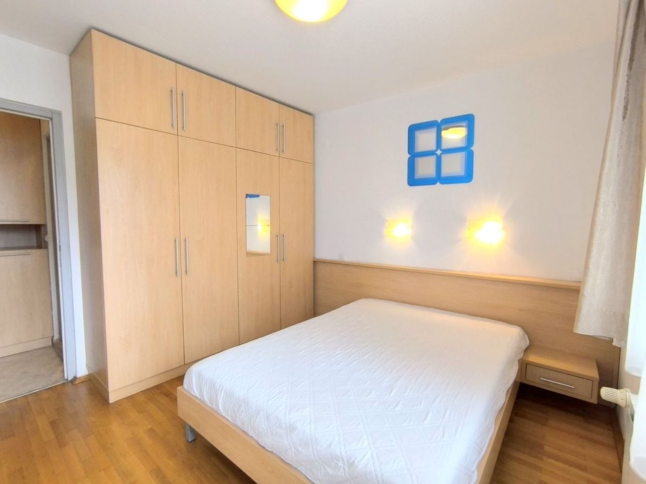 Дава се под наем Тристаен апартамент в София, Лозенец - 85 кв.м за 750 € - Снимка #4