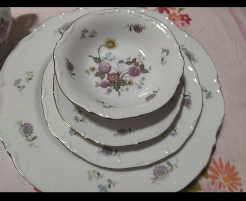 Чайный сервиз на 12 персон