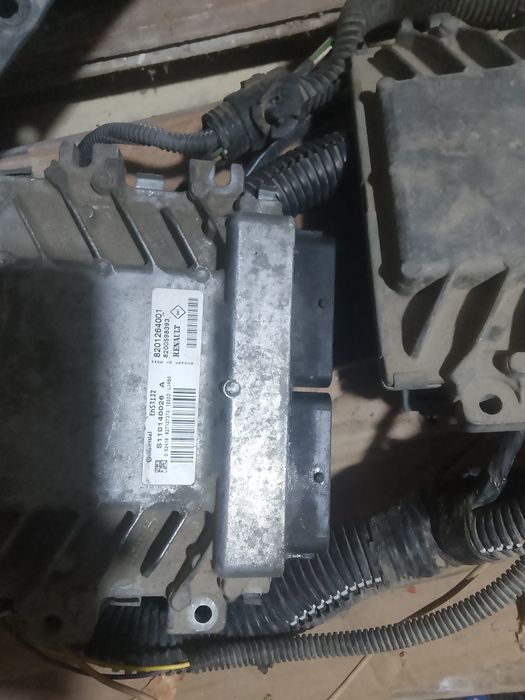 Ларгус Рено мийя симлари Билан.