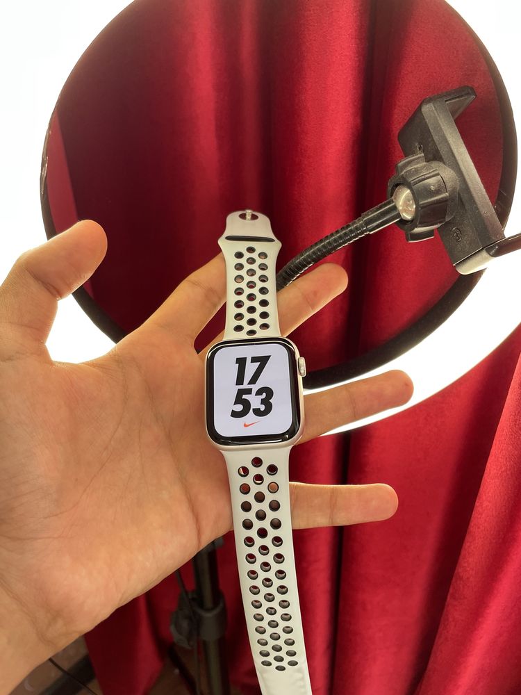 apple watch se nike 44 mm