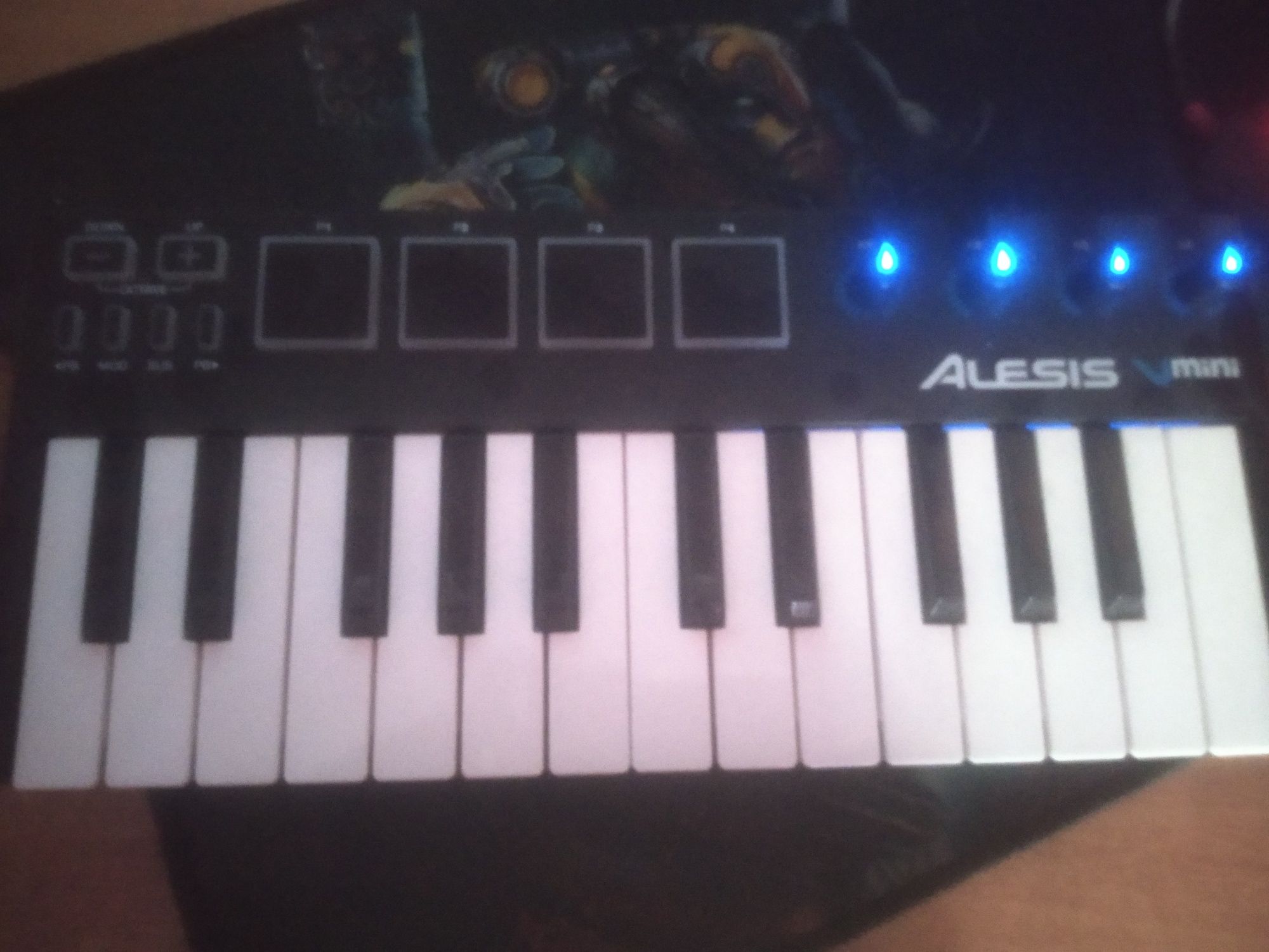 Midi клавиатура Alesis Vmini (Сегодня за 15.000)