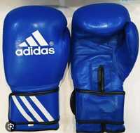 Кожаные боксерские перчатки