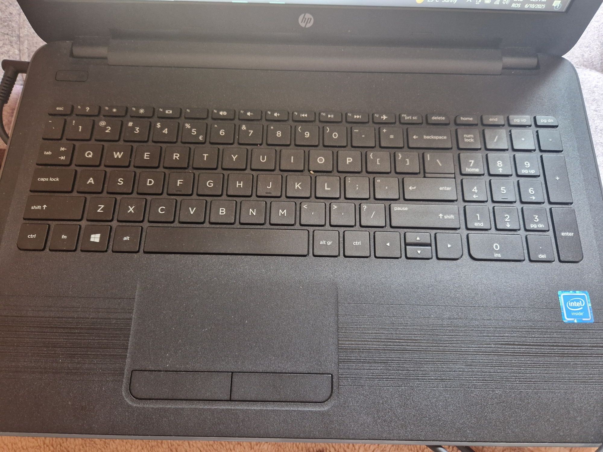 Laptop HP 250 G5 - 15,6",i3,4GB RAM , Windows 10,gata de folosit
