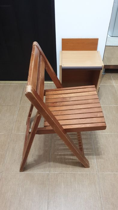 Scaune pliabile lemn