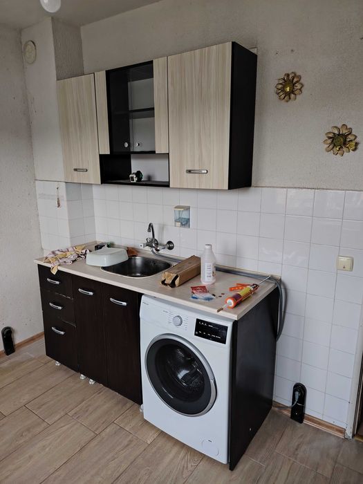 Дава се под наем