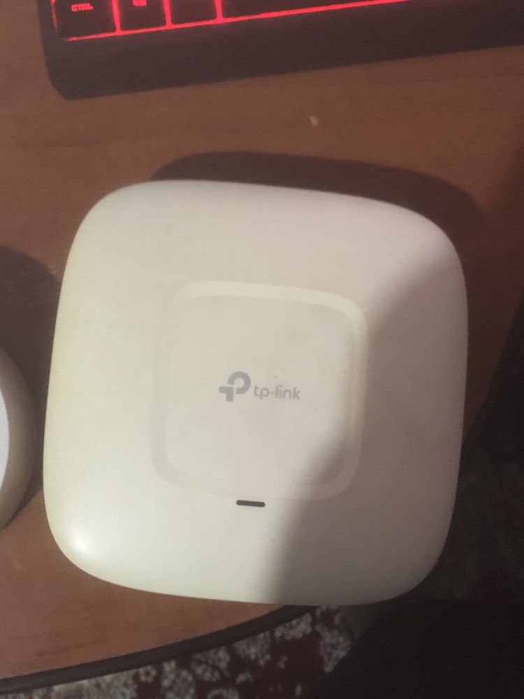 Точка доступа вайфай  TP LINK EAP110