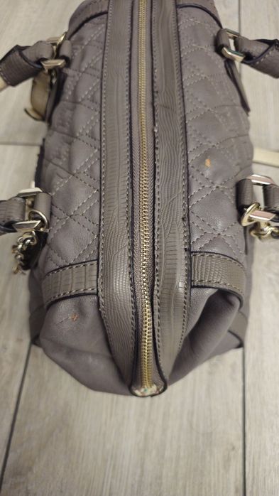 Geanta de umar guess în conditii bune..